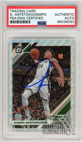 Giannis Antetokounmpo 2019 Donruss Optic Fanatics Wave Autograph Card 81 PSA/DNA