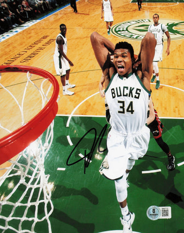 Giannis Antetokounmpo Autographed 8x10 Photo Milwaukee Bucks Beckett QR #BN67713