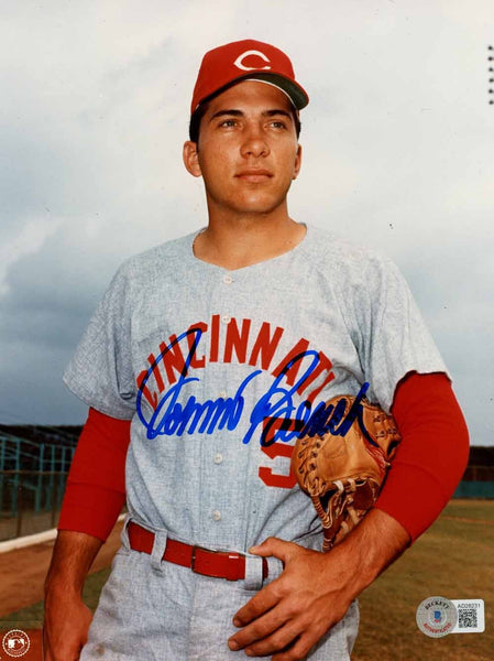 Johnny Bench Autographed/Signed Cincinnati Reds 8x10 Photo Beckett 50599