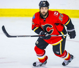 Deryk Engelland Signed Calgary Flames Jersey (Beckett COA)Ex Penguins Defenseman