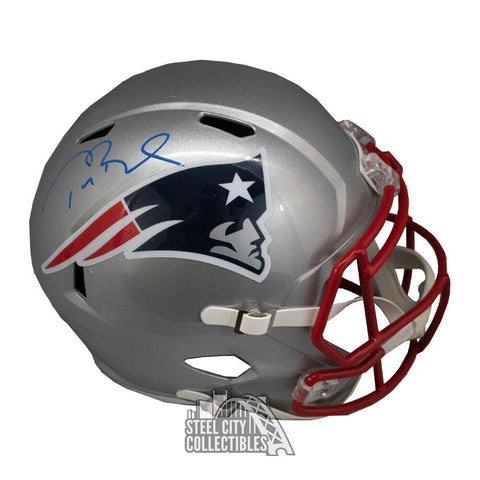 Tom Brady Autographed New England Speed Full Size Football Helmet - Fanatics