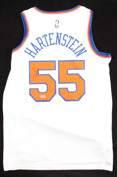 Isaiah Hartenstein Signed New York Knicks Jersey (PSA) 2017 2nd Round Draft Pick