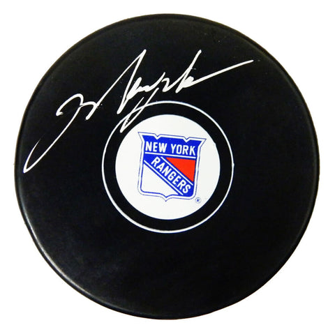 MARK MESSIER Signed New York Rangers Logo Hockey Puck - SCHWARTZ