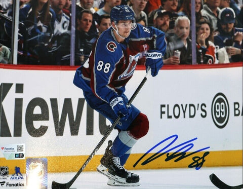 Martin Necas Autographed 8x10 Colorado Avalanche (Burgandy Jersey) (blue pen)