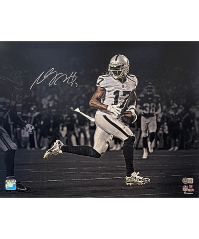Davante Adams Autographed Las Vegas Raiders 16x20 Photo Beckett 40292