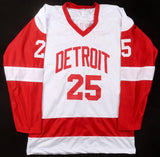 Darren McCarty Signed Detroit Red Wings Jersey Inscribed "4xS.C Champ" (Beckett)