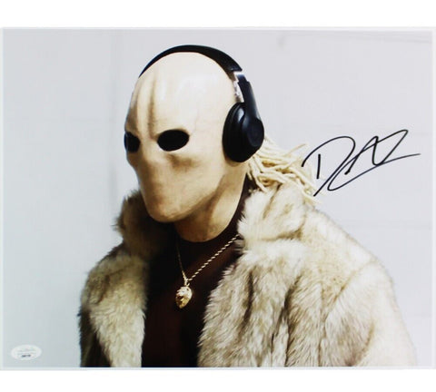 David Njoku Signed Cleveland Browns Unframed 11x14 NFL Photo - Wearing Mask