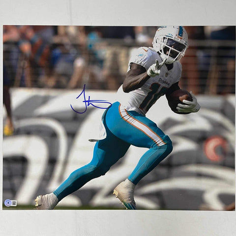 Autographed/Signed Tyreek Hill Miami Dolphins 16x20 Photo Beckett BAS COA
