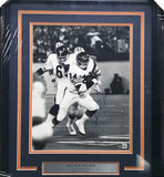 Walter Payton Autographed Framed 11x14 Photo Chicago Bears Beckett BAS #AC95429