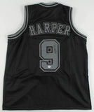 Ron Harper Signed Bulls Black Jersey (Beckett) 5xNBA Champ Los Angeles / Chicago