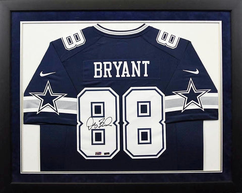 DEZ BRYANT AUTOGRAPHED DALLAS COWBOYS #88 NAVY NIKE FRAMED JERSEY PANINI
