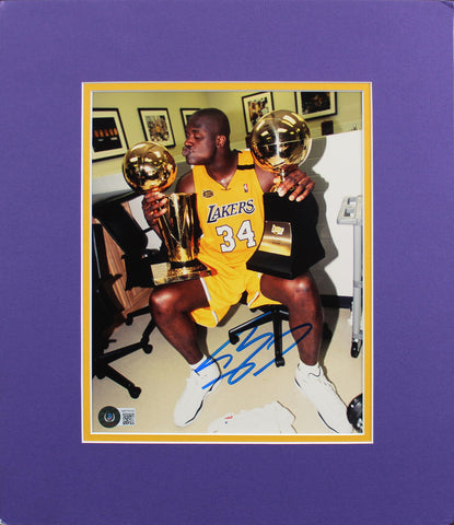 Lakers Shaquille O'Neal Authentic Signed 8x10 Matted Photo BAS Witness #WP79155