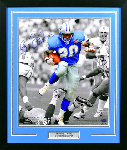 BARRY SANDERS AUTOGRAPHED DETROIT LIONS 16x20 FRAMED PHOTO COA