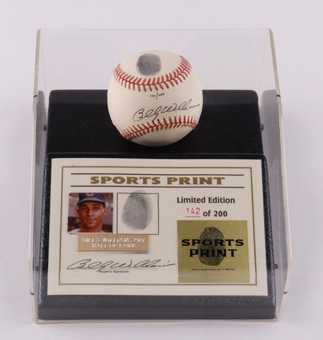 Billy Williams Signed LE NL Baseball w/ Thumbprint w/ Display Case Beckett Cubs