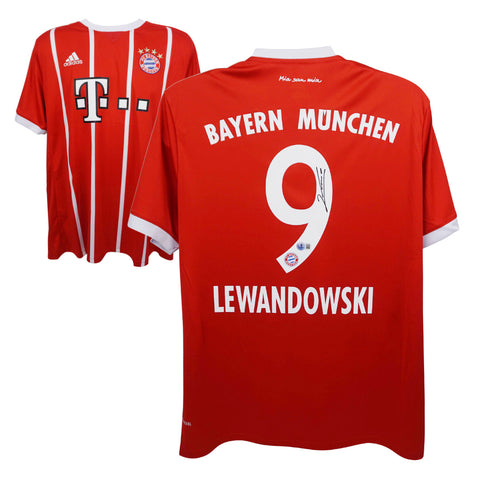 Robert Lewandowski Signed Bayern Munich Home Soccer Jersey #9 with Beckett COA