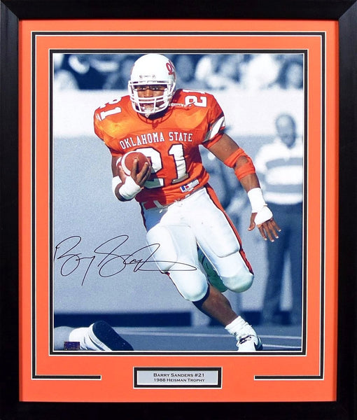 BARRY SANDERS SIGNED OKLAHOMA STATE COWBOYS 16x20 FRAMED PHOTO COA