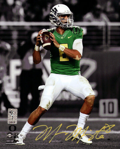 MARCUS MARIOTA AUTOGRAPHED 8X10 PHOTO OREGON DUCKS SPOTLIGHT MM HOLO 89176