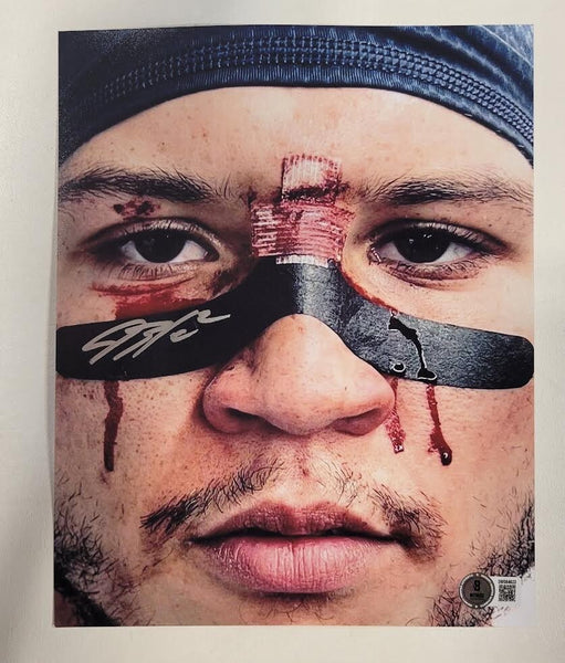 BLAKE CORUM (MICHIGAN WOLVERINES) SIGNED 8X10 PHOTO BECKETT QR HOLOGRAM