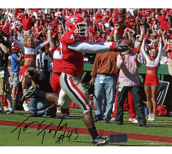Tony Taylor Signed Georgia Bulldogs Unframed 8x10 NCAA Reaching for Ball Photo