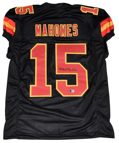 KANSAS CITY CHIEFS PATRICK MAHOMES AUTOGRAPHED #15 BLACK GAME CUT JERSEY BECKETT