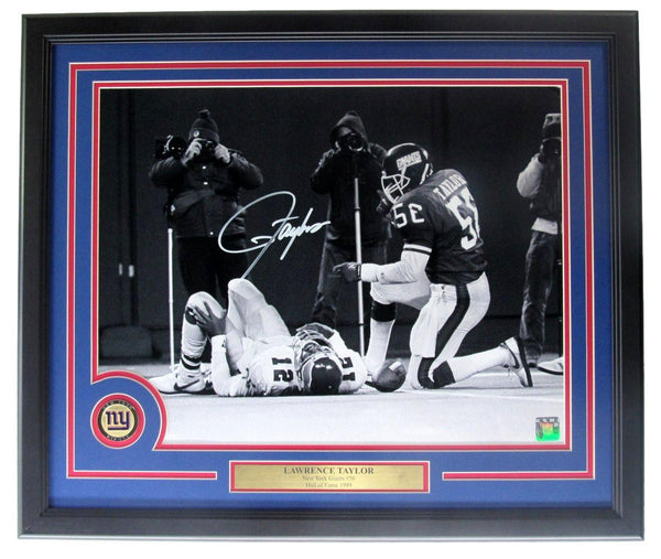 Lawrence Taylor HOF Giants Signed/Autographed 16x20 Photo Framed Steiner 211133