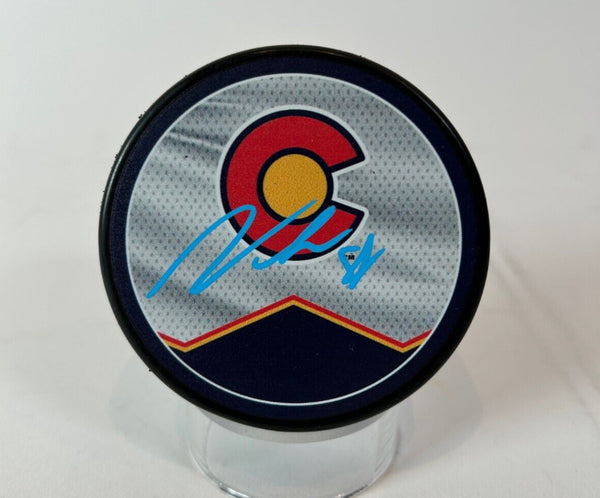 Martin Necas Autographed Colorado Flag/Avalanche Jersey Puck (Fanatics COA)