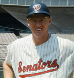 Frank "Hondo" Howard Signed AL Baseball (Beckett) Dodgers, Senators, Tigers 1.B.