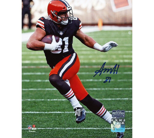 Austin Hooper Signed Cleveland Browns Unframed 8x10 NFL Photo