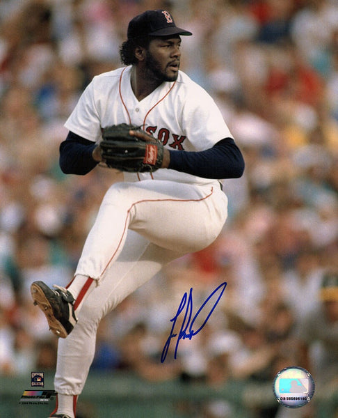 Lee Smith Signed Boston Red Sox Pitching Action 8x10 Photo - (SCHWARTZ COA)