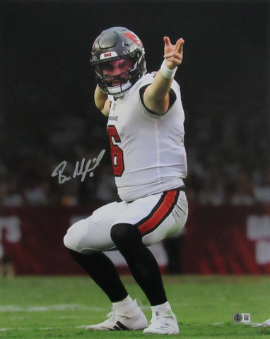 Baker Mayfield Tampa Bay Buccaneers Signed/Autographed 16x20 Photo Beckett 01587