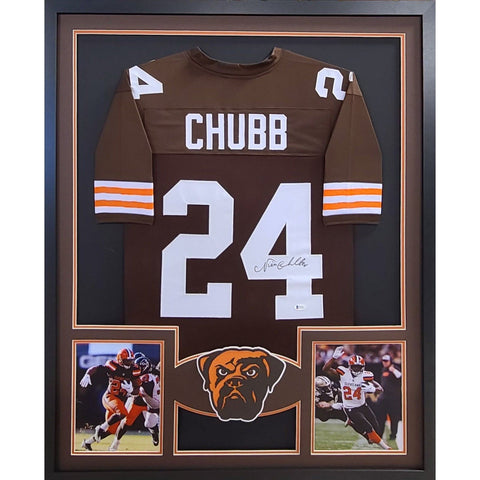 Nick Chubb Autographed Signed Framed Cleveland Browns Jersey BECKETT