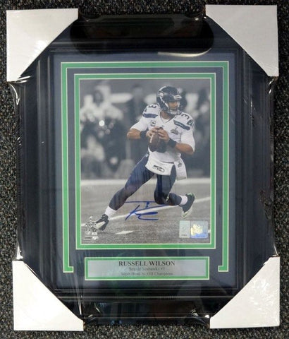 Russell Wilson Signed Framed 8x10 Photo Seattle Seahawks Super Bowl RW Holo