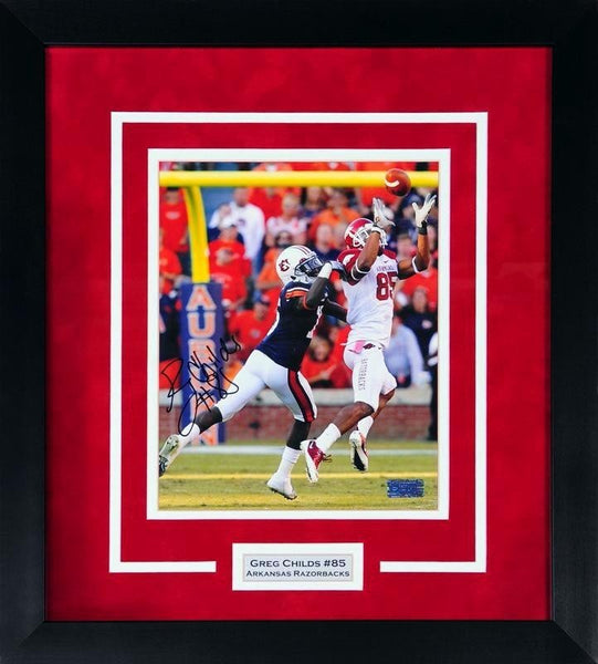 GREG CHILDS SIGNED ARKANSAS RAZORBACKS 8x10 FRAMED PHOTO COA