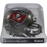 Lee Roy Selmon +4 Tampa Bay Buccaneers Signed 97-13 Mini Helmet Beckett 57259