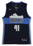 Mavericks Dirk Nowitzki Signed Navy Blue Nike Swingman Jersey BAS #E26587