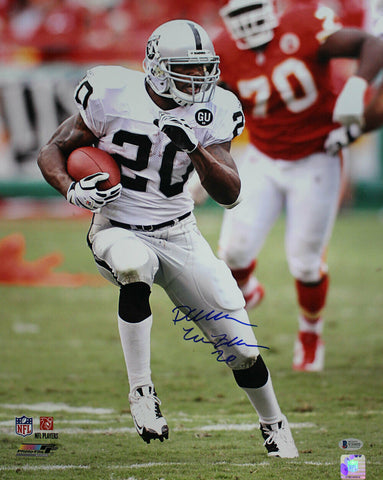 Darren McFadden Autographed/Signed Oakland Raiders 16x20 Photo BAS 29173