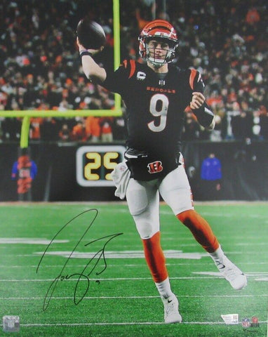 Joe Burrow Autographed 16x20 Photo Cincinnati Bengals Fanatics 181034