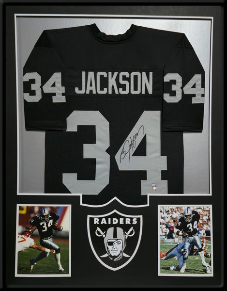 FRAMED OAKLAND RAIDERS BO JACKSON AUTOGRAPHED SIGNED JERSEY BO JACKSON HOLOGRAM