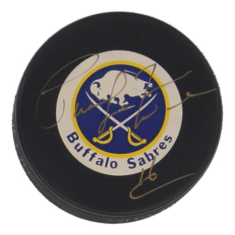 Pat LaFontaine Signed Sabres Hockey Puck (Beckett) Buffalo Captain 1992-1997