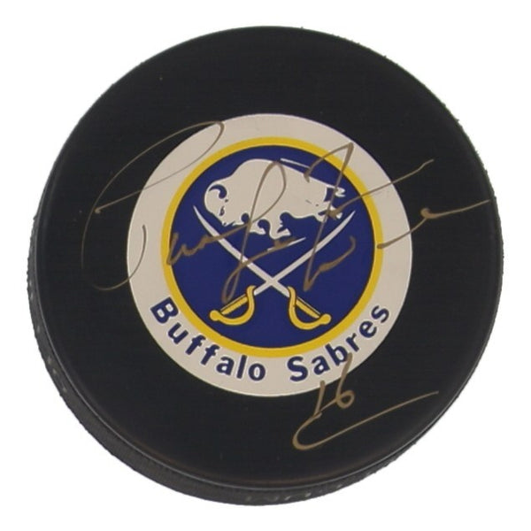 Pat LaFontaine Signed Sabres Hockey Puck (Beckett) Buffalo Captain 1992-1997