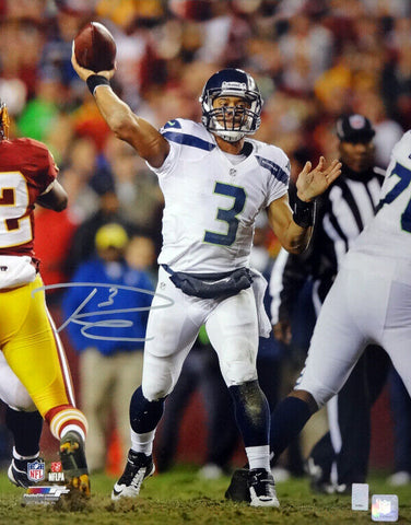 RUSSELL WILSON AUTOGRAPHED 16X20 PHOTO SEATTLE SEAHAWKS RW HOLO STOCK #88010