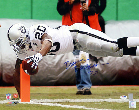 DARREN MCFADDEN AUTOGRAPHED 16X20 PHOTO OAKLAND RAIDERS PSA/DNA STOCK #77867