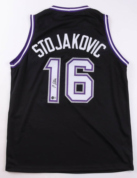 Peja Stojakovic Signed Sacramento Kings Jersey (Beckett) 3xNBA All Star Forward