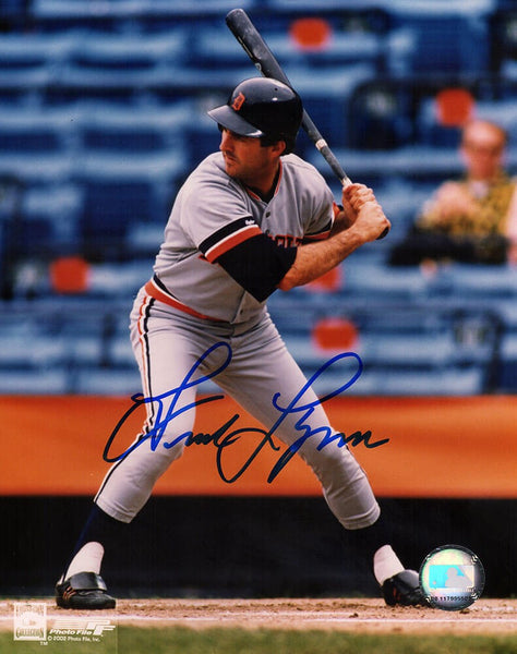 Fred Lynn Signed Detroit Tigers Batting 8x10 Photo - (SCHWARTZ SPORTS COA)