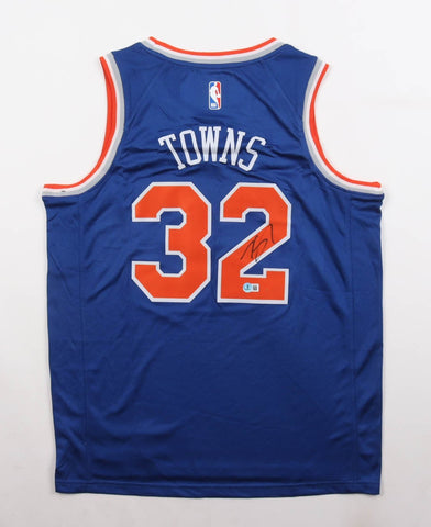 Karl-Anthony Towns Signed New York Knicks Nike Jersey (Beckett) 2015 #1 Draft Pk