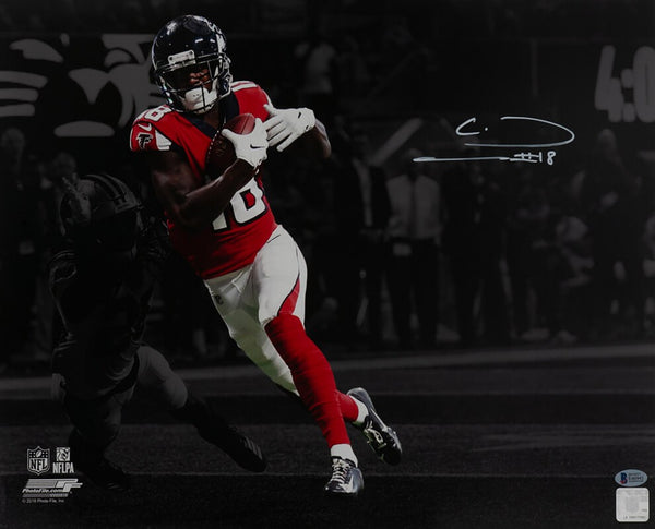 Calvin Ridley Signed Atlanta Falcons Spotlight Action 16x20 Photo -(BECKETT COA)