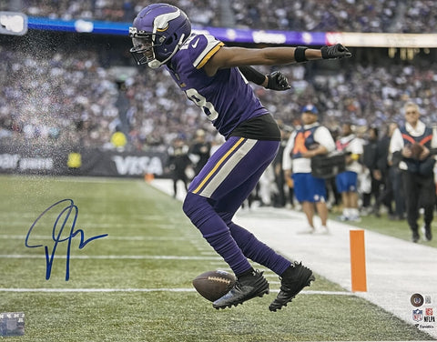 Justin Jefferson Autographed Minnesota Vikings 16x20 Photo Beckett 40965