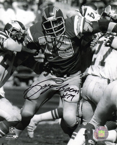 Coy Bacon Signed Chargers B&W Action 8x10 Photo - (SCHWARTZ SPORTS COA)