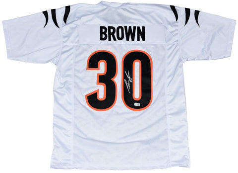 CHASE BROWN SIGNED AUTOGRAPHED CINCINNATI BENGALS #30 WHITE JERSEY BECKETT