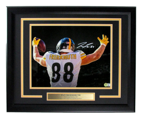 Pat Freiermuth Pittsburgh Steelers Signed/Auto 11x14 Photo Framed Beckett 167851